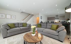 Luxury Duplex 2-Bed Apartment Fruit Market Marina